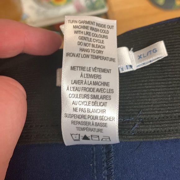 NWT Ricki’s Navy Capri Pants - Picture 7 of 12